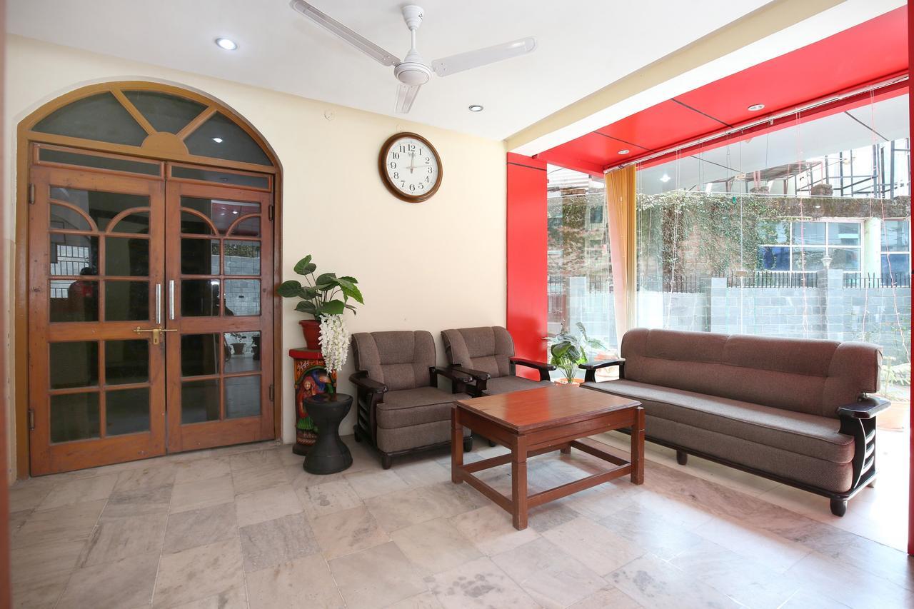 Oyo 9942 Hotel Ravine 다람샬라 외부 사진